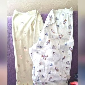 🐈‍⬛2 turtle neck tops🐈‍⬛